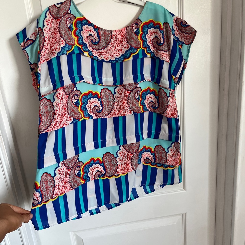 Gibson Latimer Bright Colorful Patterned Top Size… - image 1